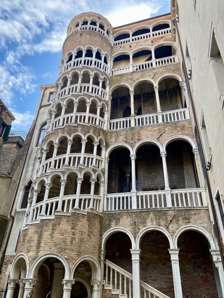 Scala Contarini del Bovolo - Venezia insolita